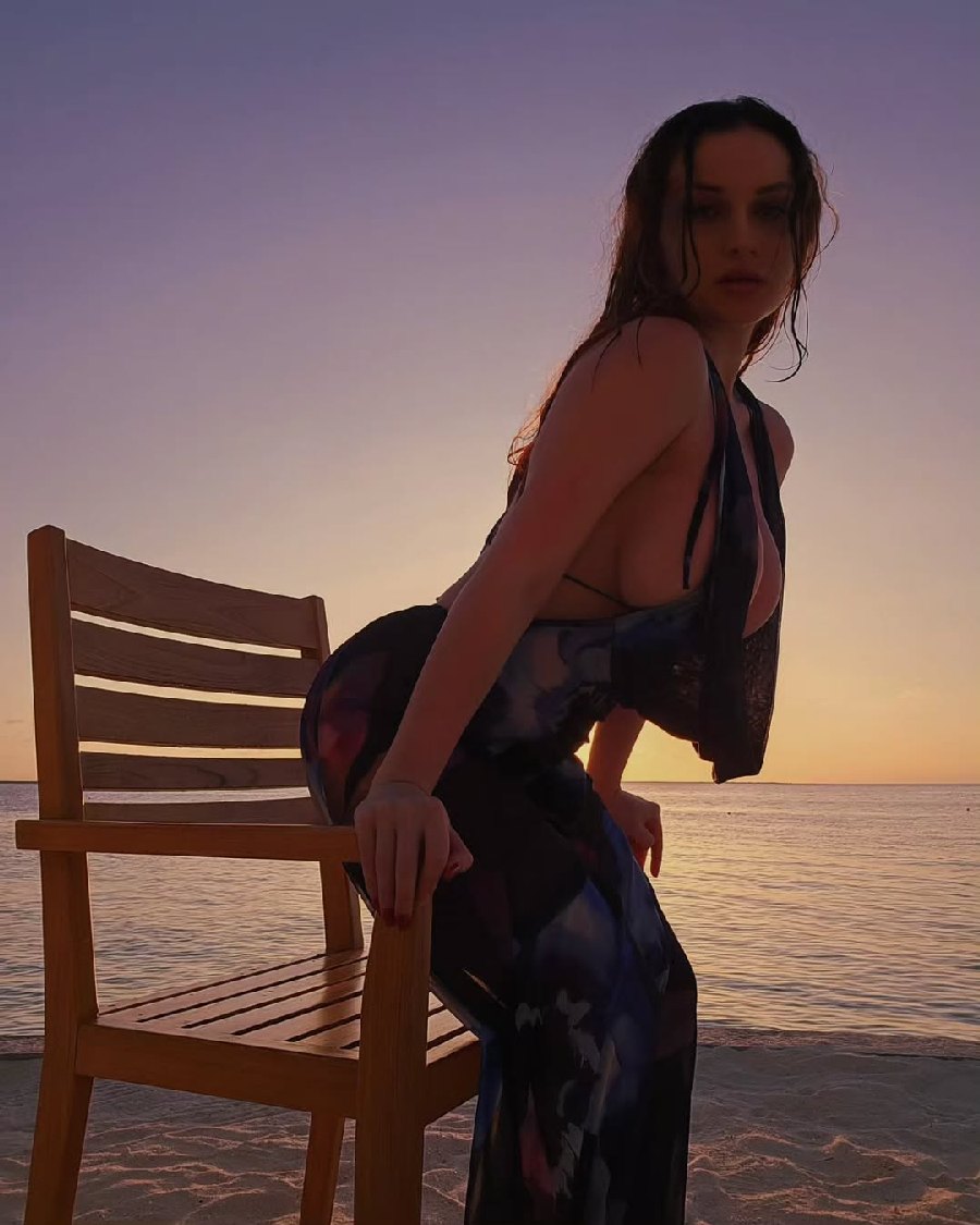 Sexy girl Miranda Faith nude in Krakow