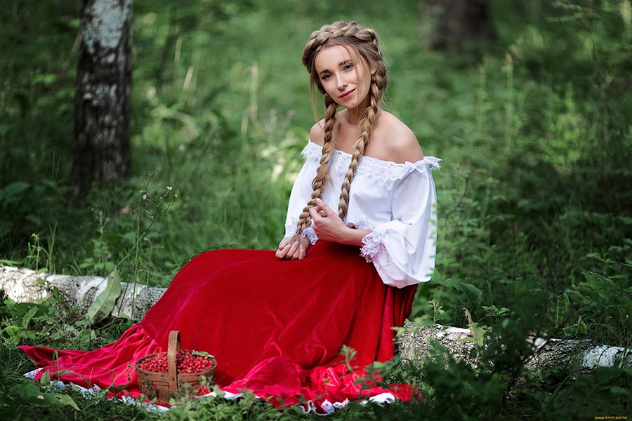 Sexy photo Slavic women in Krakow