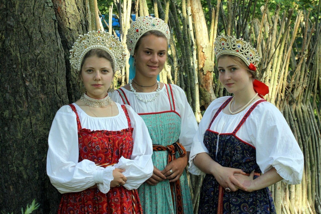 Sexy model Girls in Slavic costumes in Krakow