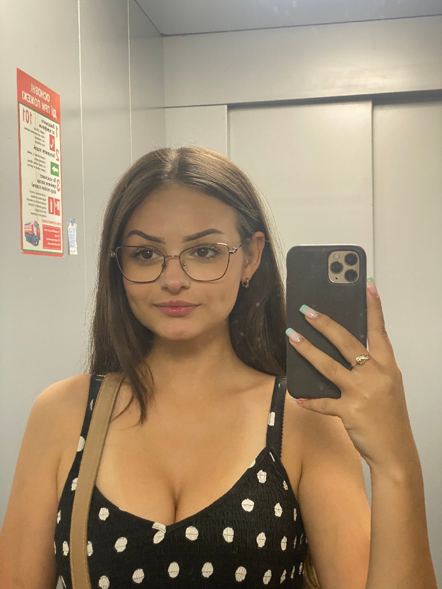 Sexy model Stacy in Krakow